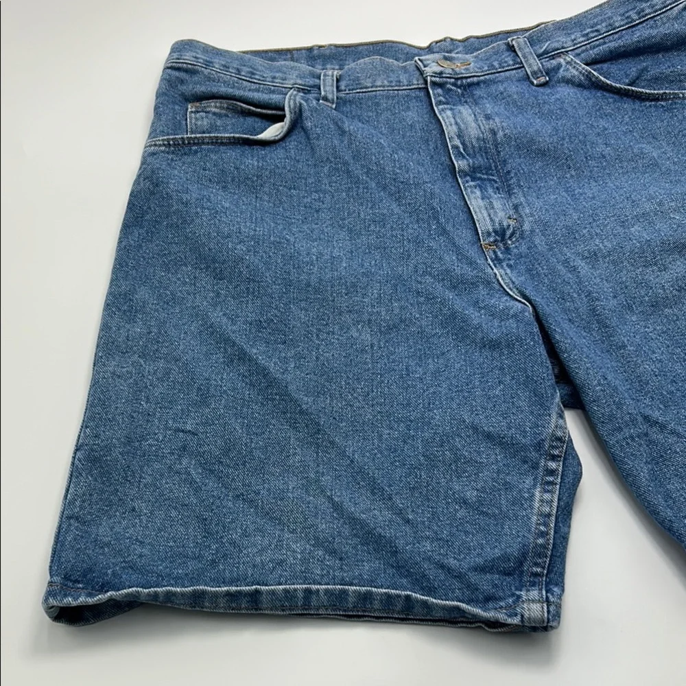 Wrangler Originals Men's Blue Jean Shorts 38 Waist Relaxed Fit Denim Button Zip